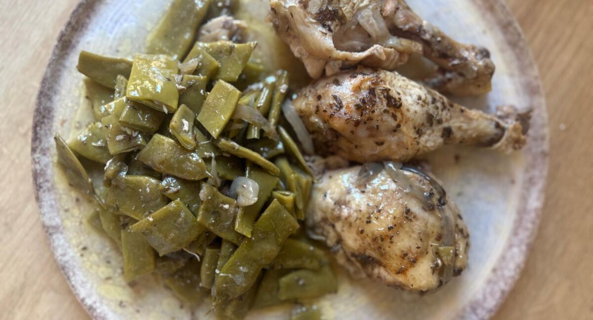 Pollo guisado con judías verdes